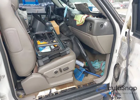 2005 Chevrolet Tahoe Z71 z USA, uszkodzony, nr VIN 1GNEK13T85R197490